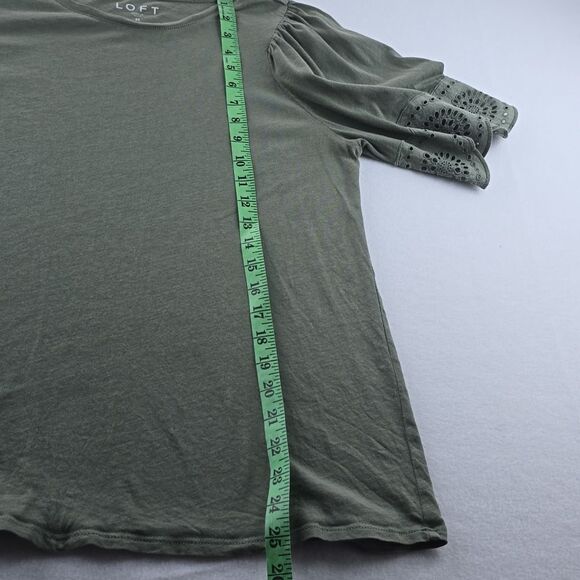 LOFT -1671 Short Eyelet Sleeve Sage Green‎ Top Medium - Picture 4 of 7